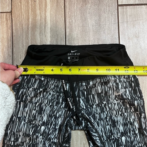 NIKE DRI-FIT WOMENS POWER  RUNNING CROPS BLACK Size XS - Picture 3 of 5